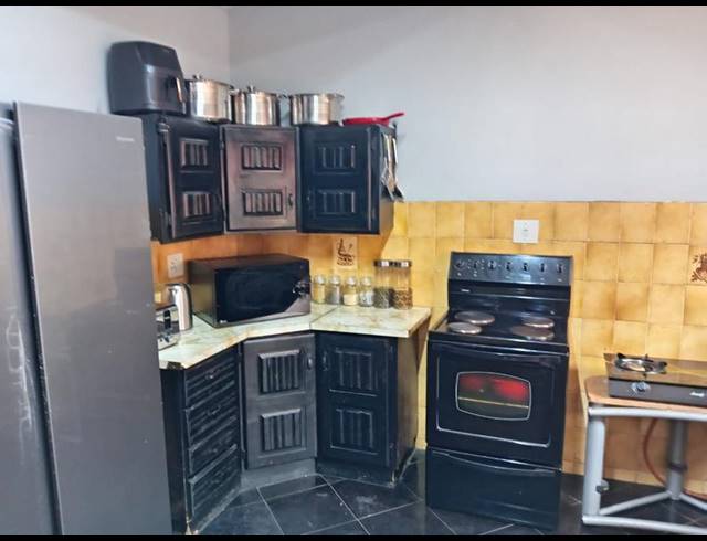 3 BEDROOM HOUSE FOR SALE IN ENNERDALE EXT 5